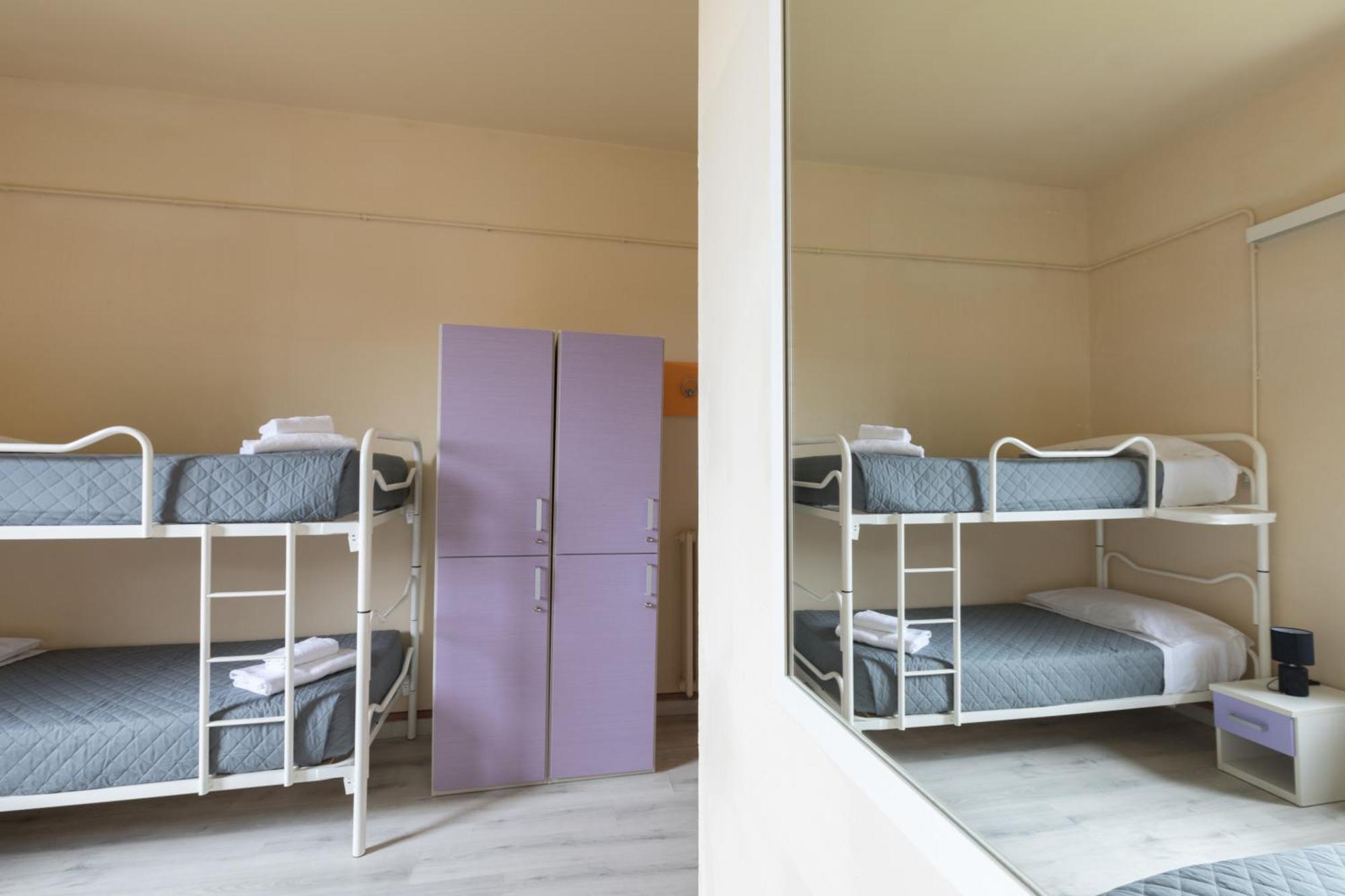 & 7 Hostal