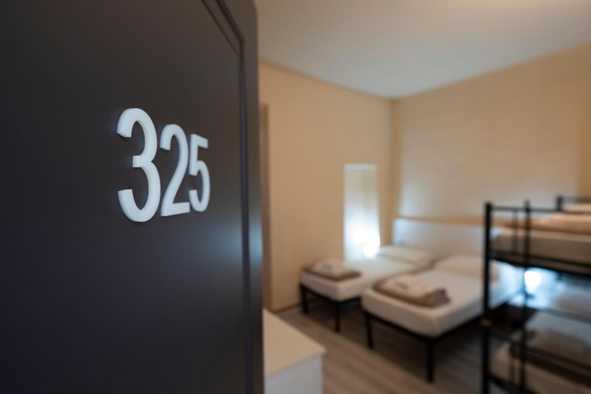 Hostal & 7 *
