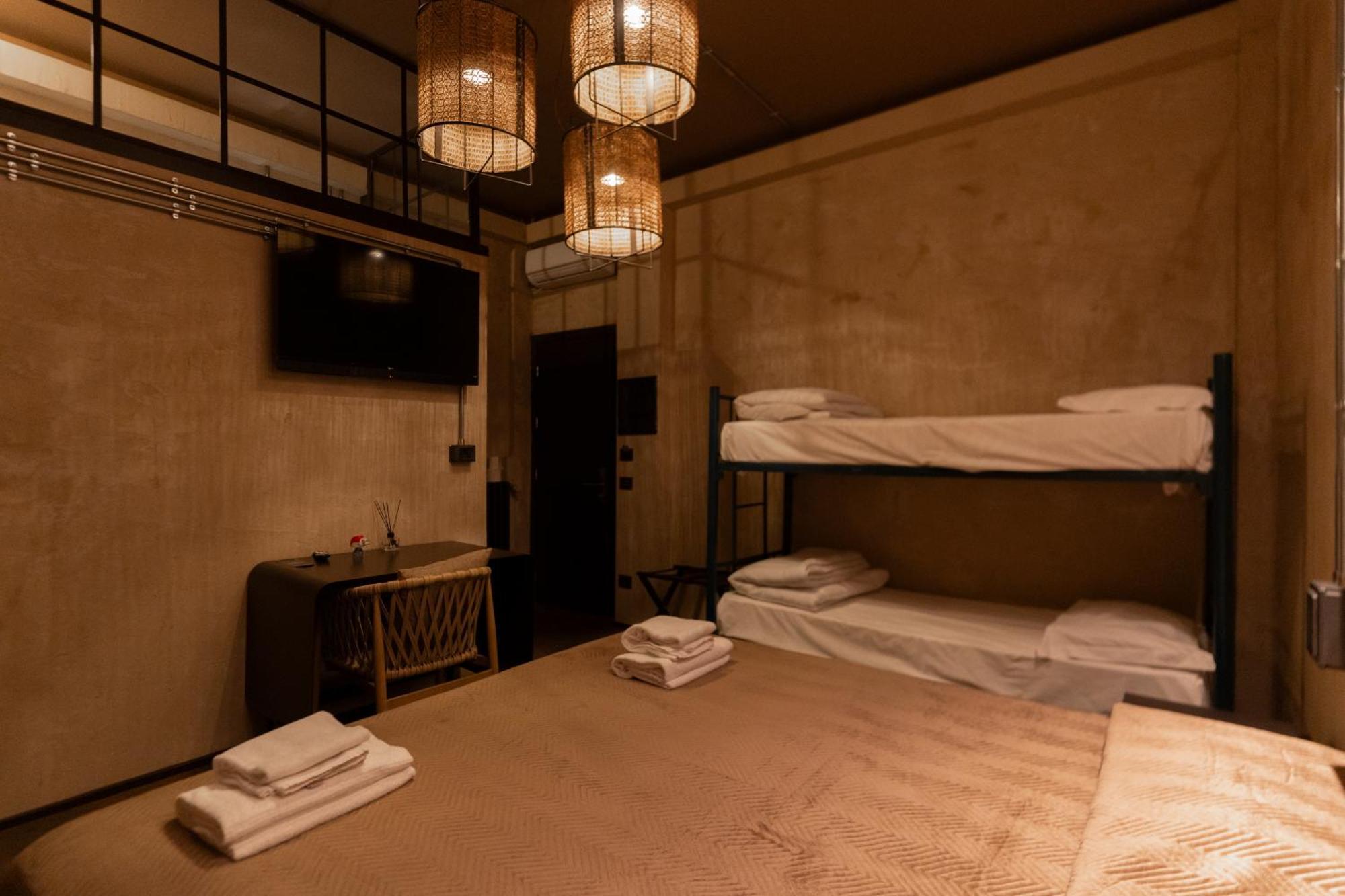 Hostal & 7 *